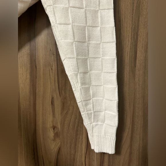 Cream Sweater - Picture 5 of 8